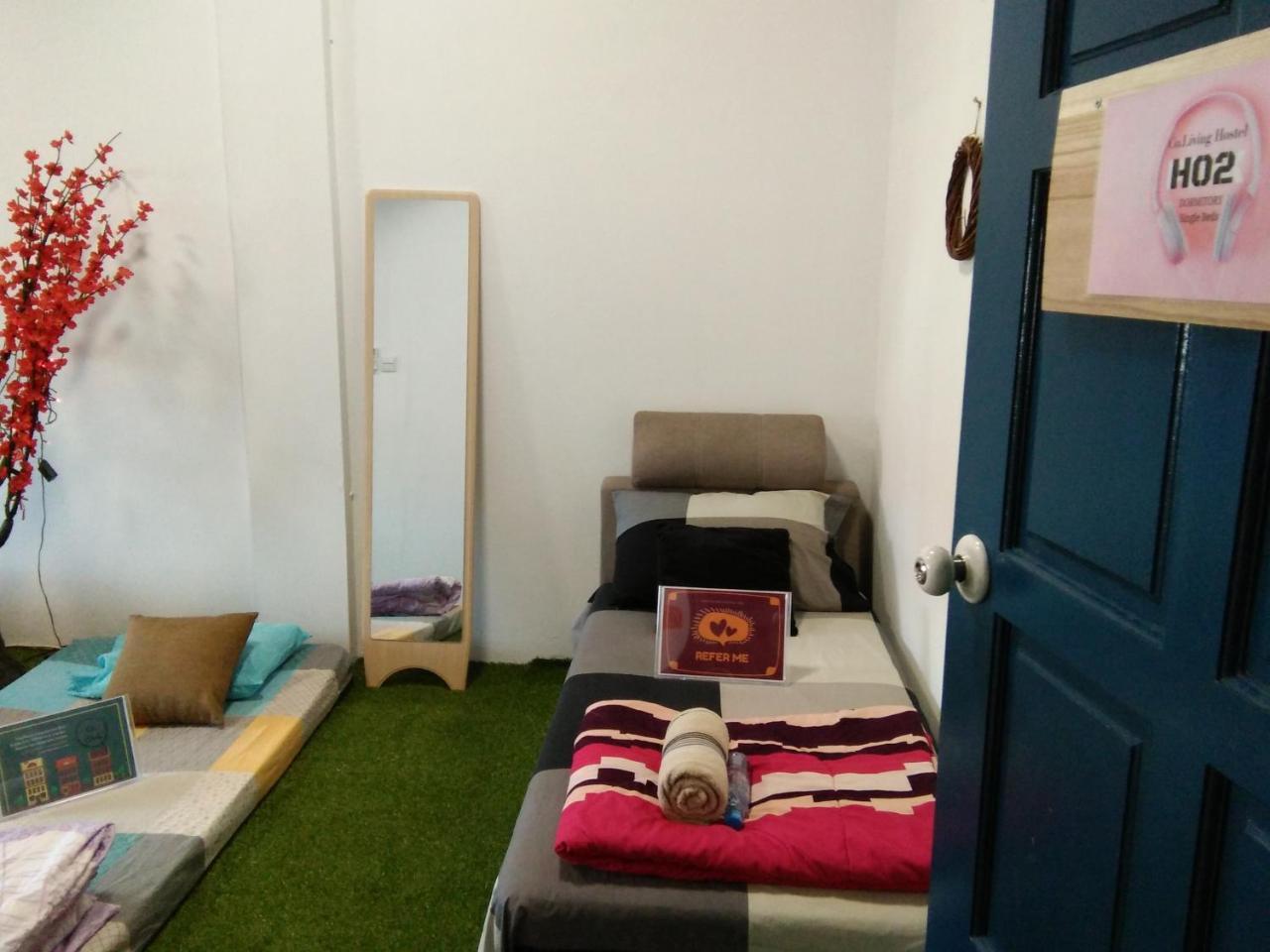 Co.Living Hostel Bandar Seri Begawan Esterno foto
