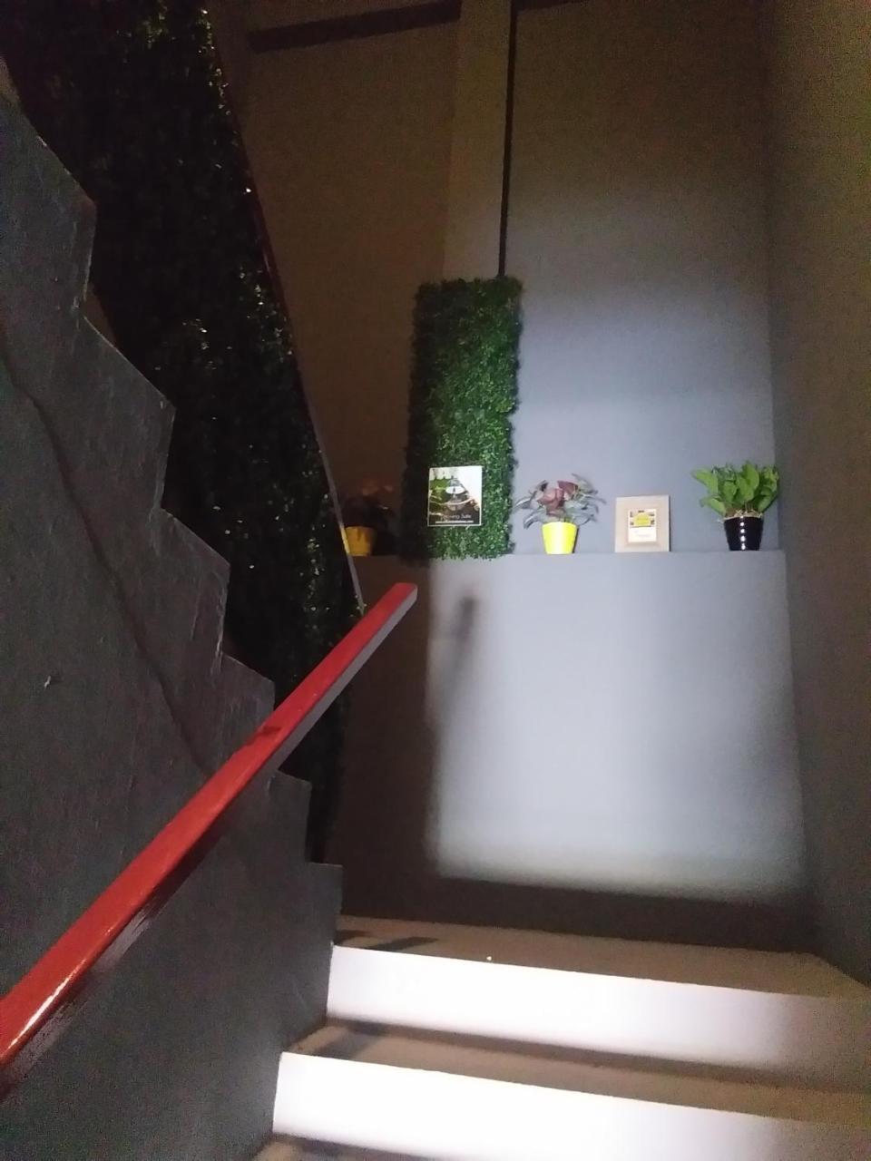 Co.Living Hostel Bandar Seri Begawan Esterno foto