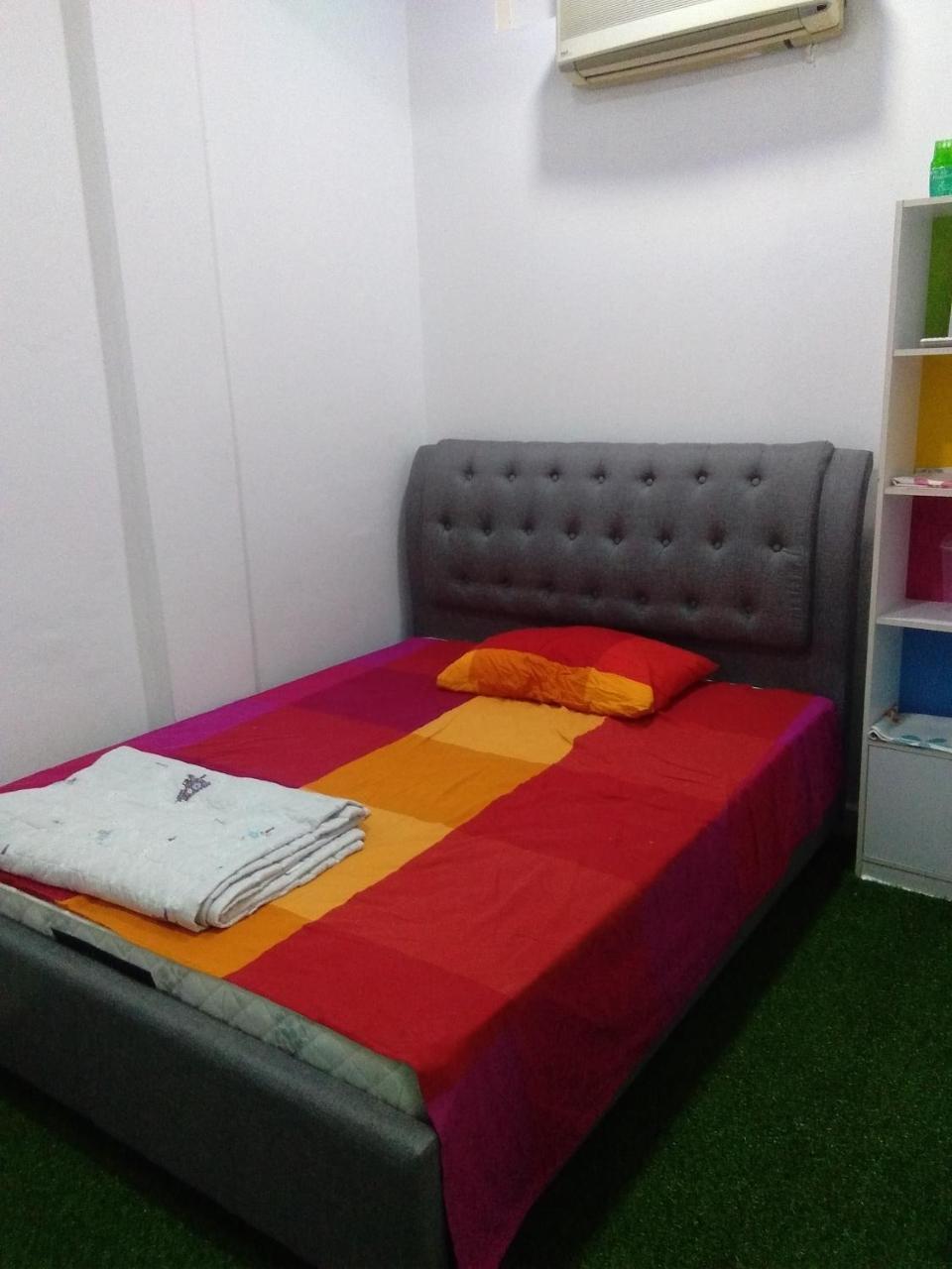 Co.Living Hostel Bandar Seri Begawan Esterno foto