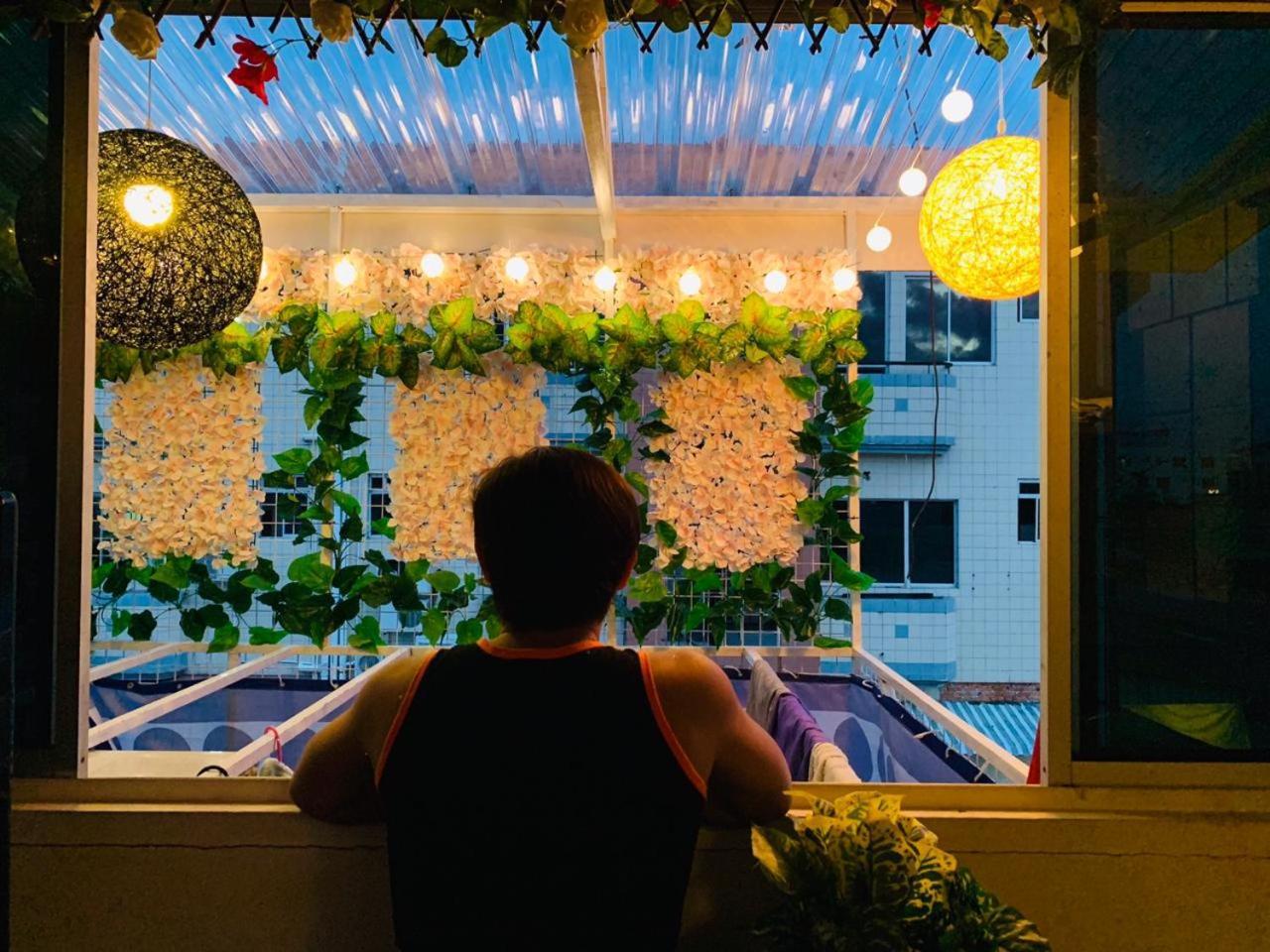 Co.Living Hostel Bandar Seri Begawan Esterno foto